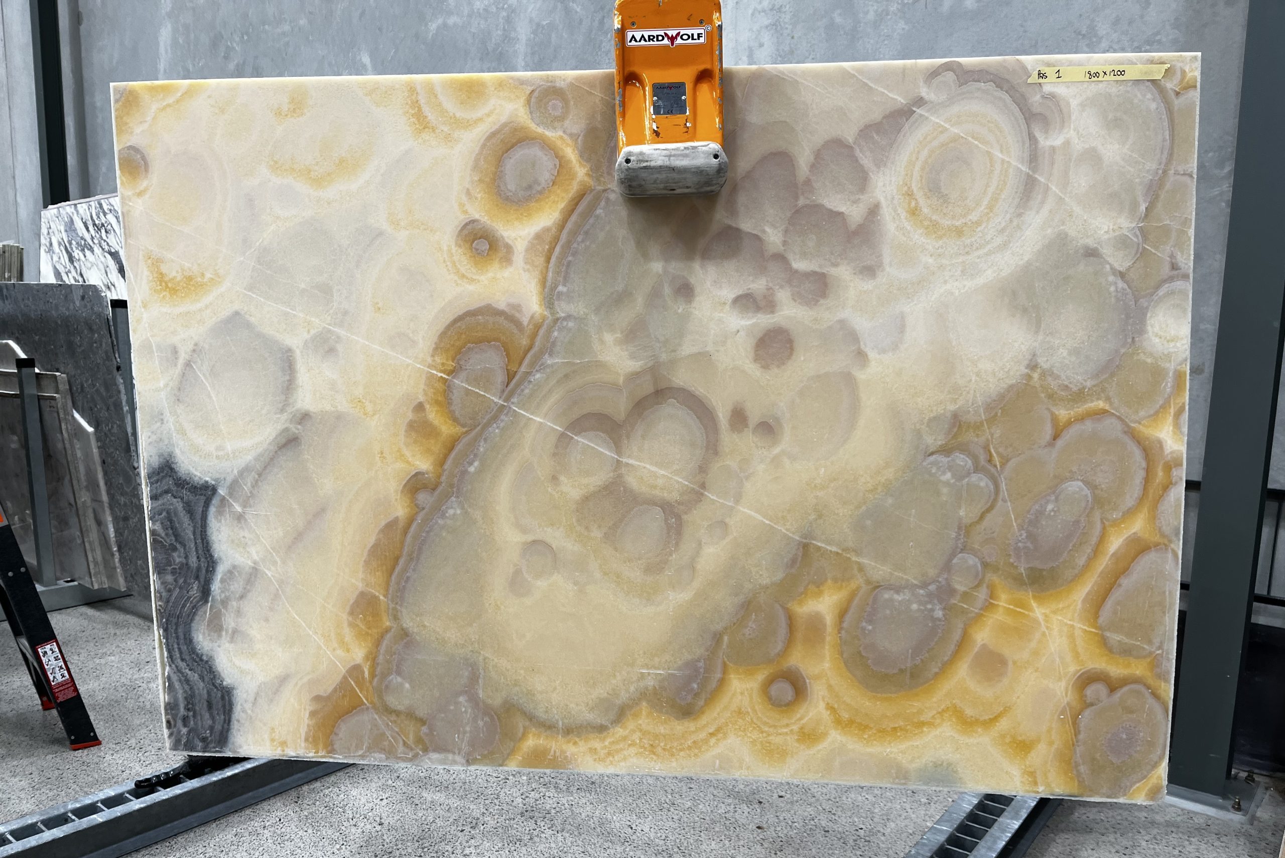 Worldstone-Pastello-Slab-1-Batch-ES1426-1800×1200-2-e1744001276360